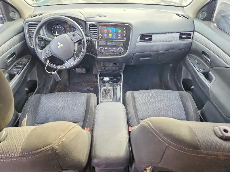 2017 MITSUBISHI OUTLANDER SE  