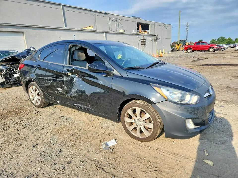 2012 HYUNDAI ACCENT GLS  