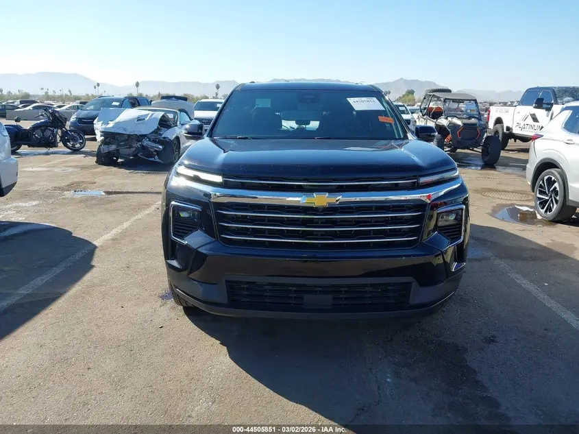 2026 CHEVROLET TRAVERSE FWD LT