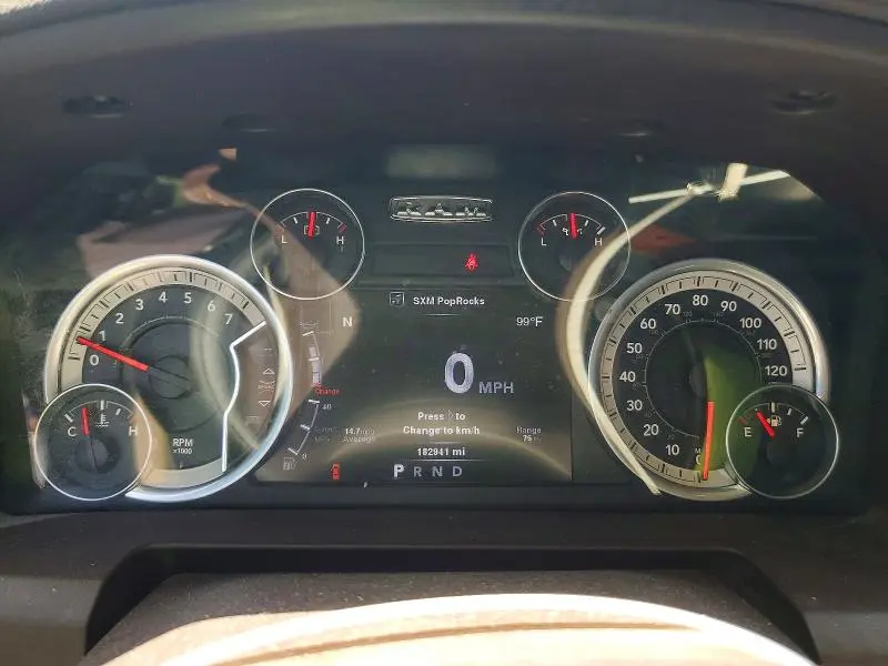 2013 RAM 1500 SLT  
