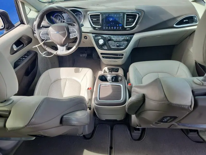 2017 CHRYSLER PACIFICA   