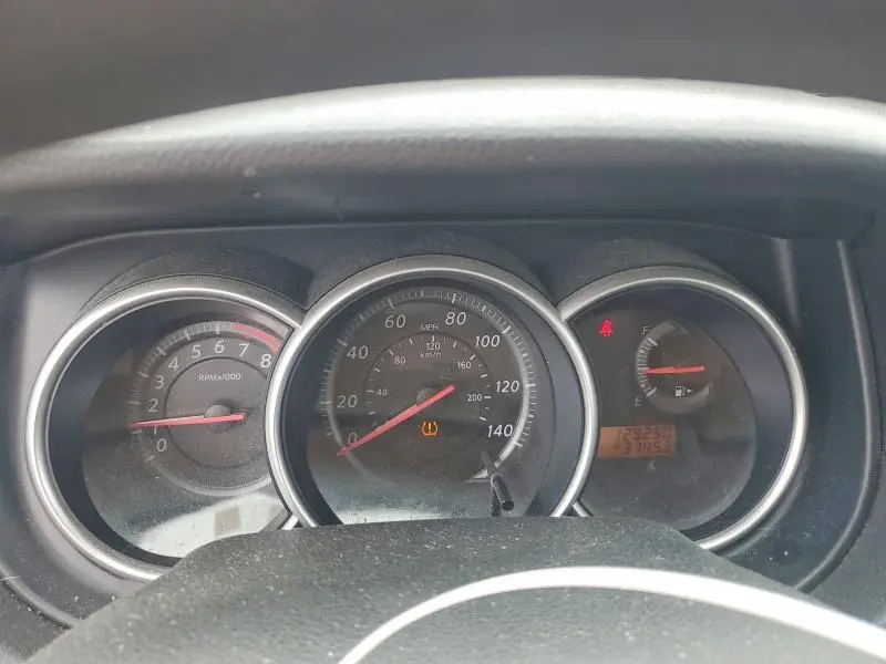 2011 NISSAN VERSA 1.8 S  