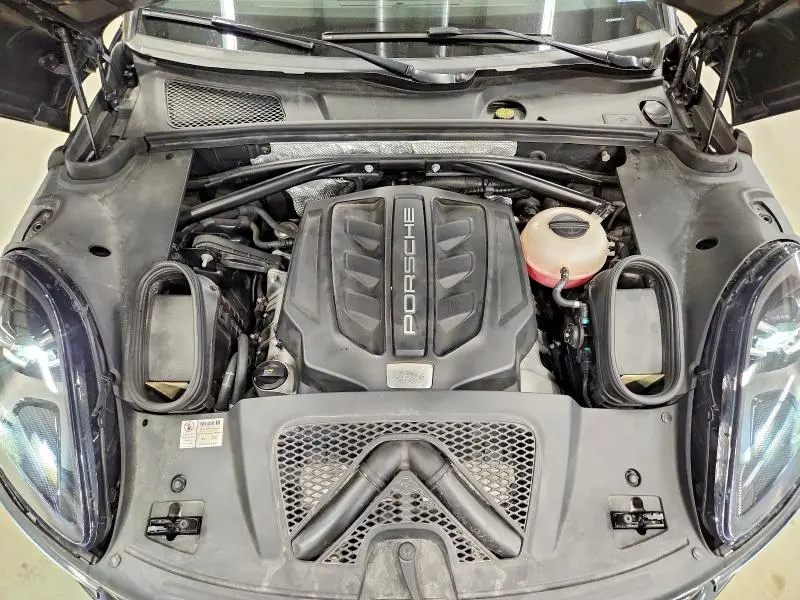 2017 PORSCHE MACAN GTS  