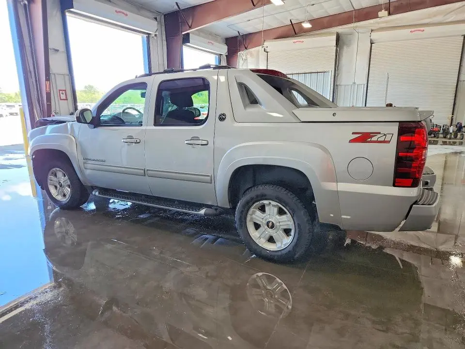 2013 CHEVROLET AVALANCHE LT  