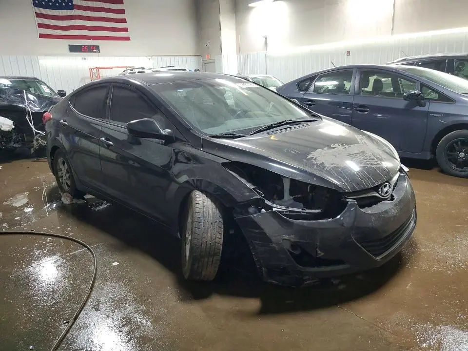 2014 HYUNDAI ELANTRA SE  