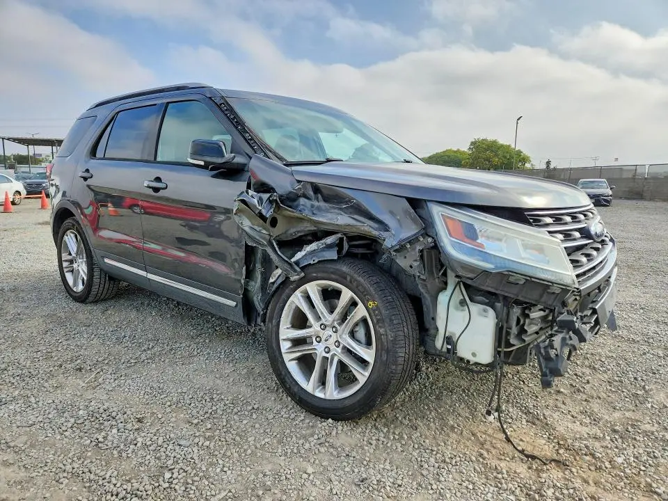 2016 FORD EXPLORER XLT  