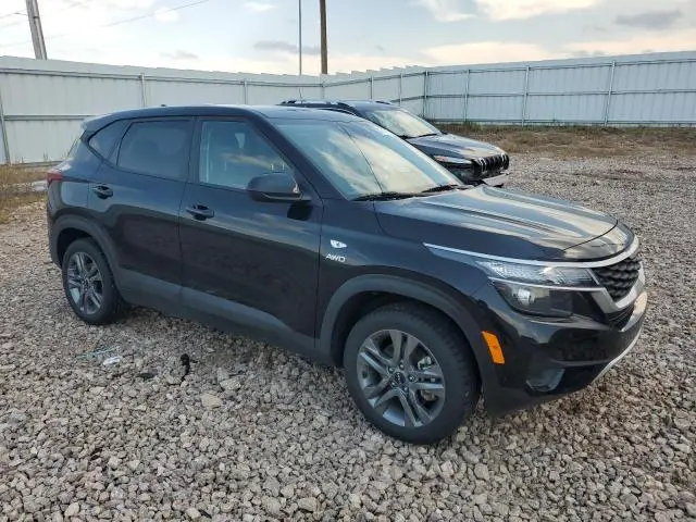 2022 KIA SELTOS LX  