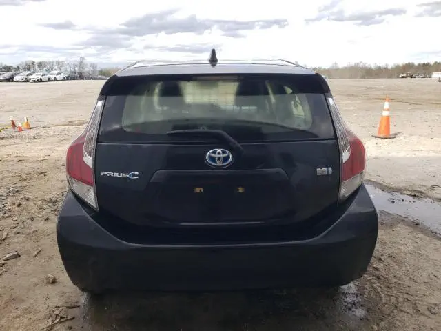 2016 TOYOTA PRIUS C