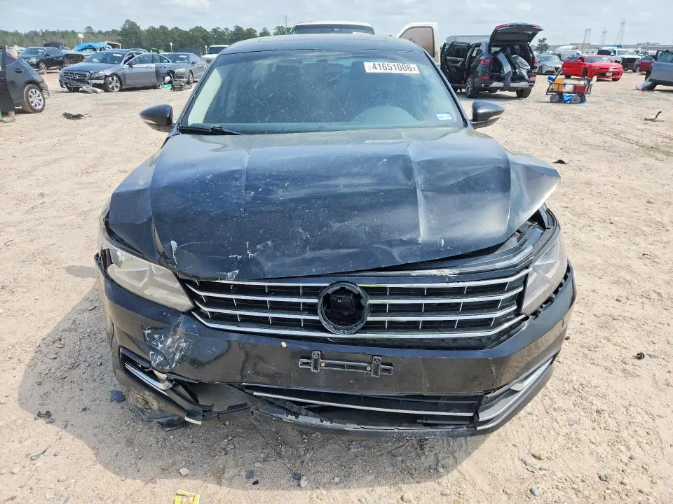 2016 VOLKSWAGEN PASSAT SEL  