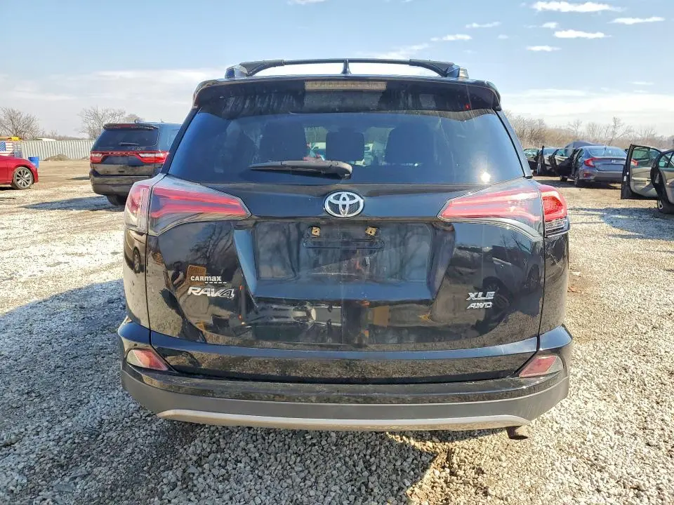 2017 TOYOTA RAV4 XLE  