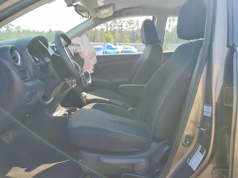 2015 NISSAN VERSA   