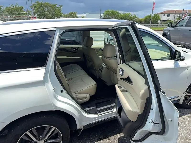 2019 INFINITI QX60 LUXE  