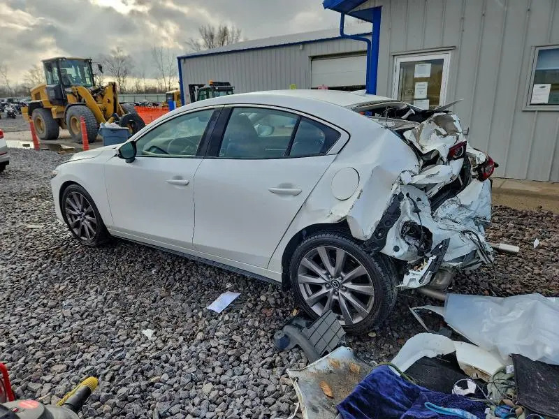 2019 MAZDA 3 PREMIUM  