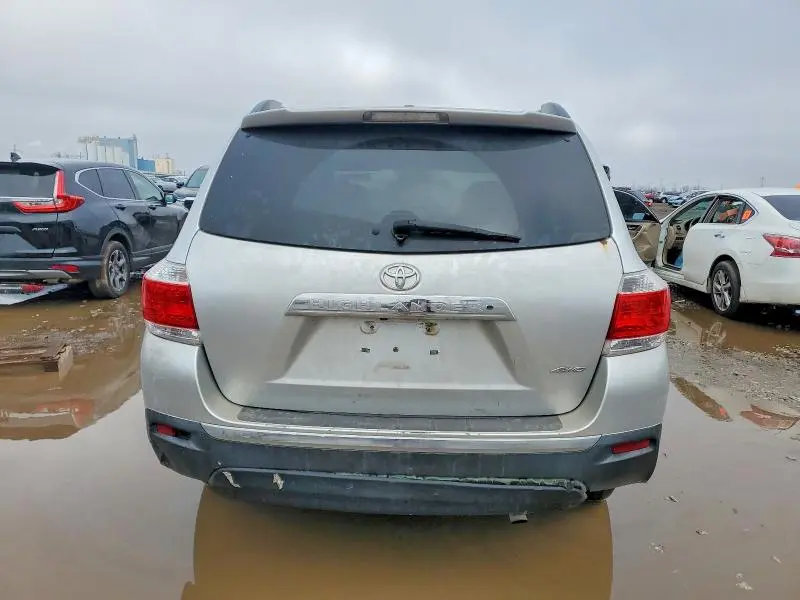2013 TOYOTA HIGHLANDER LIMITED  