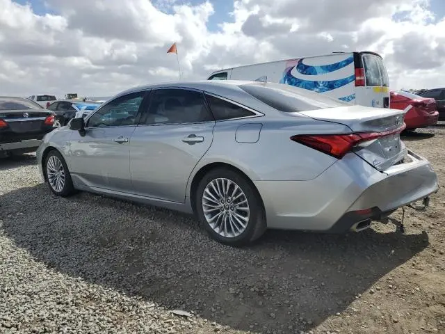 2019 TOYOTA AVALON XLE  