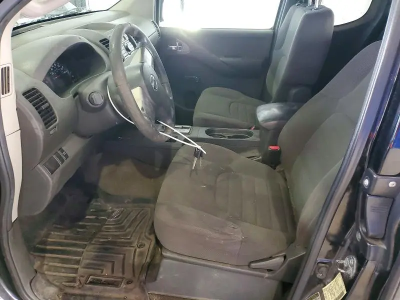 2011 NISSAN FRONTIER S  