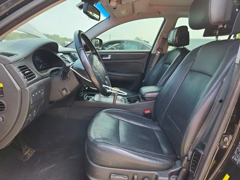 2013 HYUNDAI GENESIS   