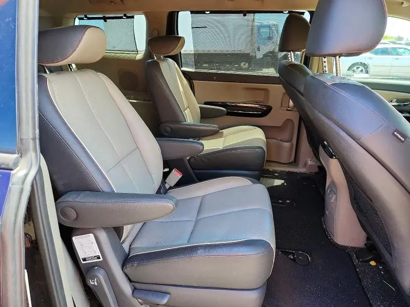 2018 KIA SEDONA SX  