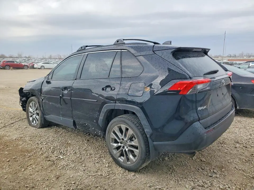 2023 TOYOTA RAV4 XLE PREMIUM  
