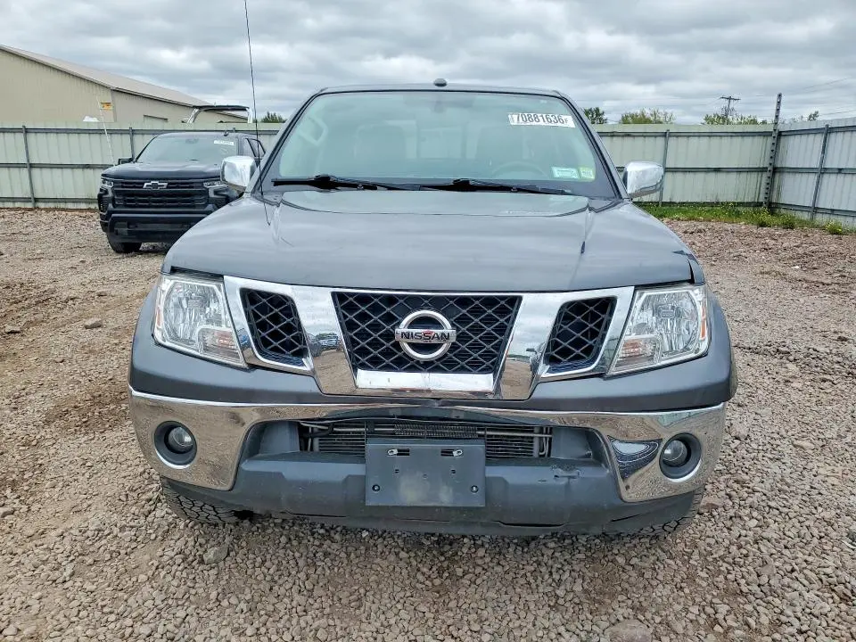 2019 NISSAN FRONTIER SL  