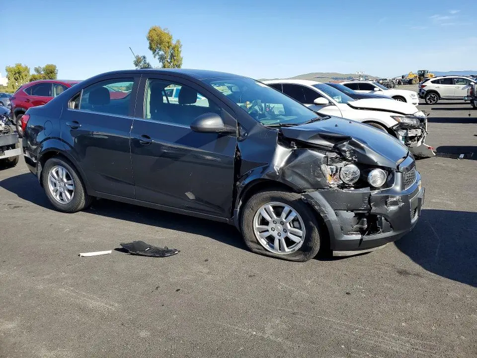 2015 CHEVROLET SONIC LT  