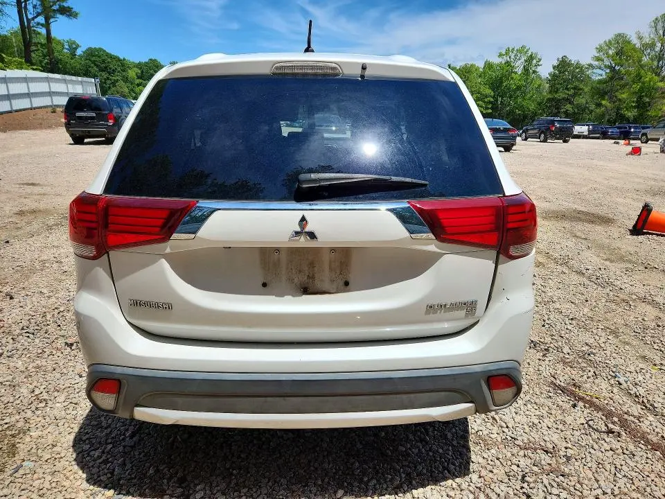 2016 MITSUBISHI OUTLANDER SE  