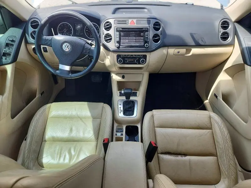 2010 VOLKSWAGEN TIGUAN S  
