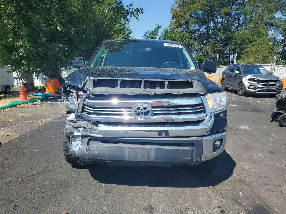 2017 TOYOTA TUNDRA SR5  