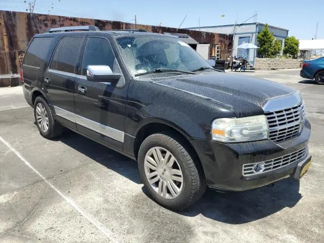 2011 LINCOLN NAVIGATOR   