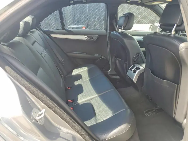 2011 MERCEDES-BENZ C 300  
