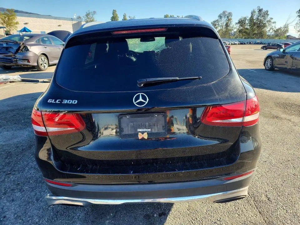 2019 MERCEDES-BENZ GLC 300  