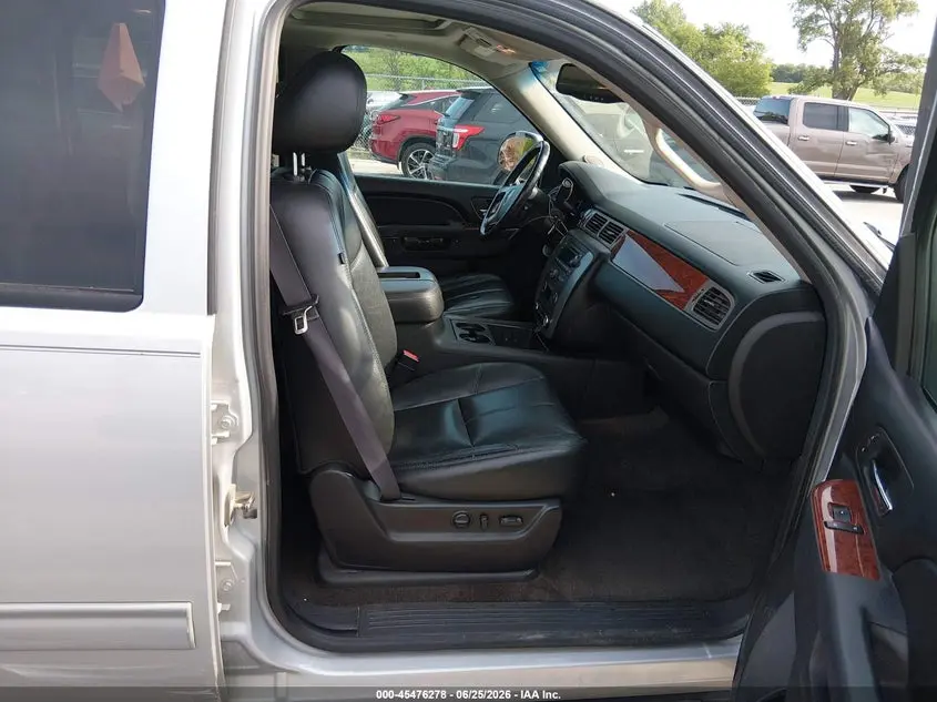 2013 GMC YUKON XL 1500 SLT