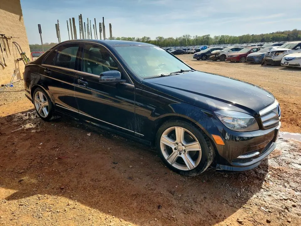 2011 MERCEDES-BENZ C 300  