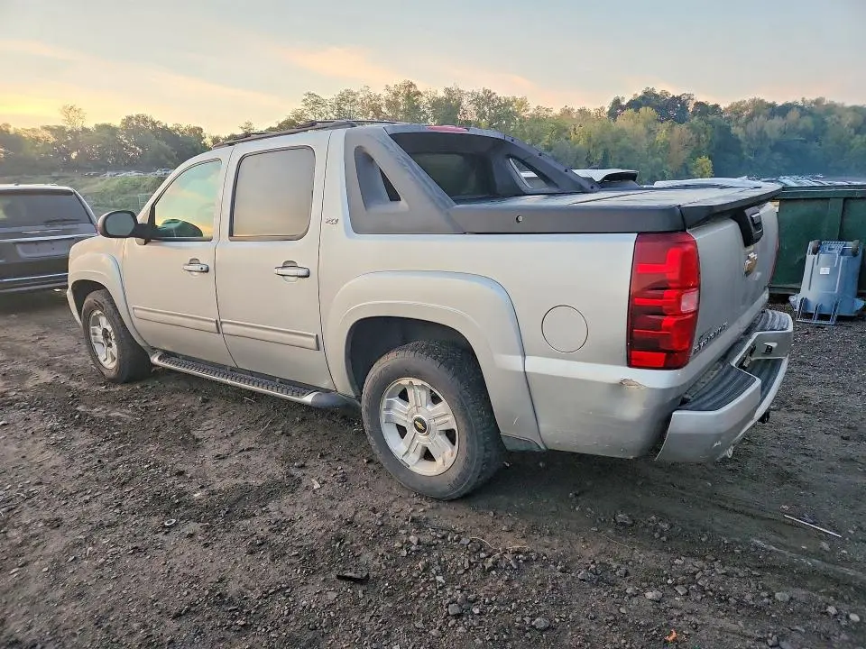 2011 CHEVROLET AVALANCHE LT  