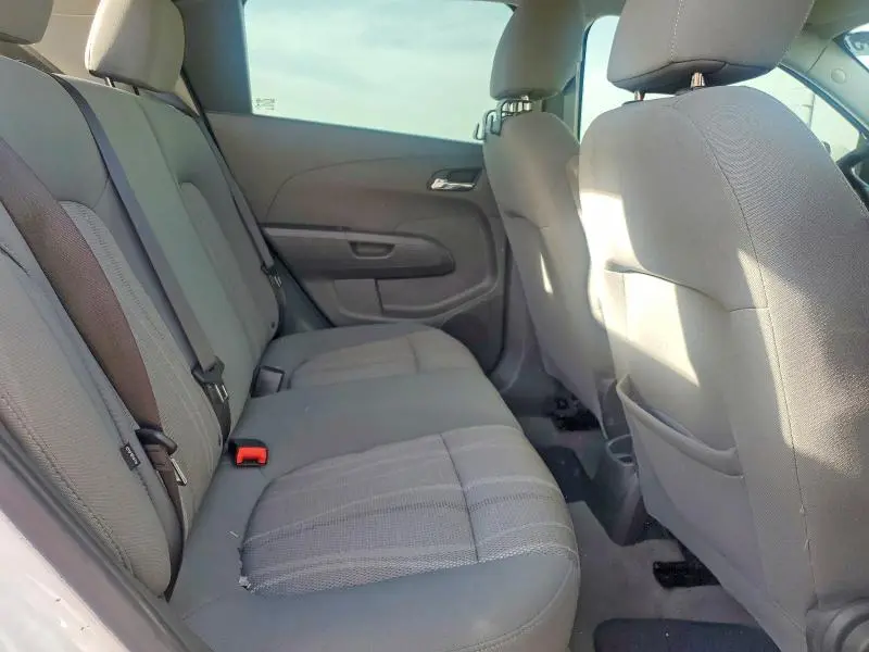 2015 CHEVROLET SONIC LT  