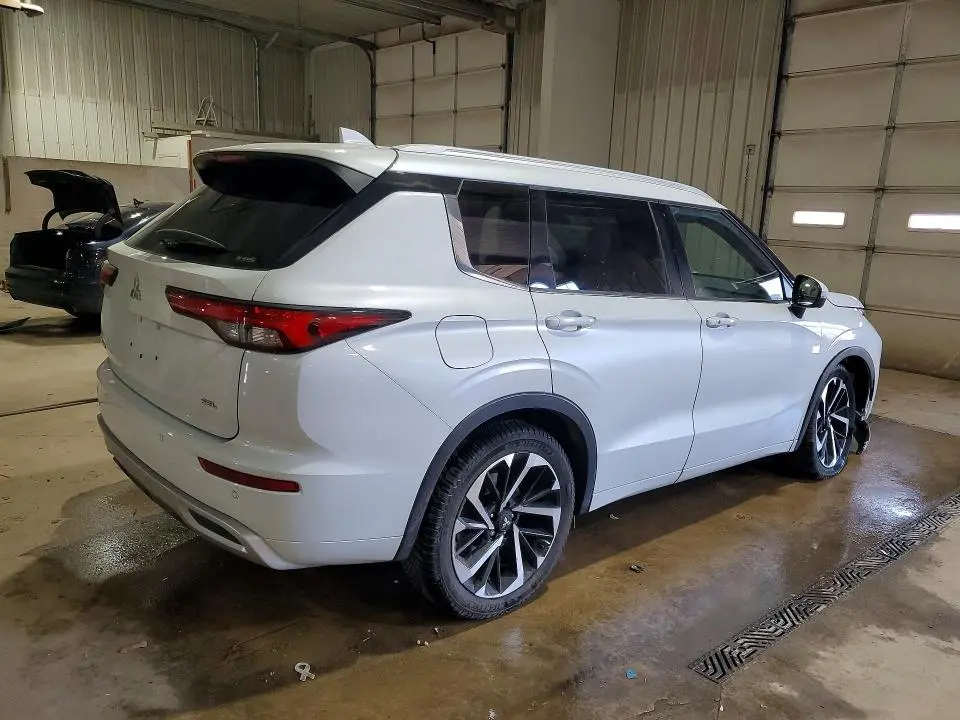2022 MITSUBISHI OUTLANDER SEL  