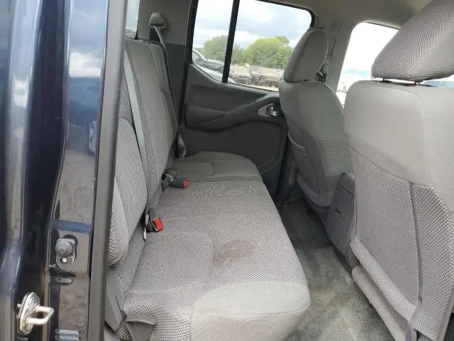 2016 NISSAN FRONTIER SV  