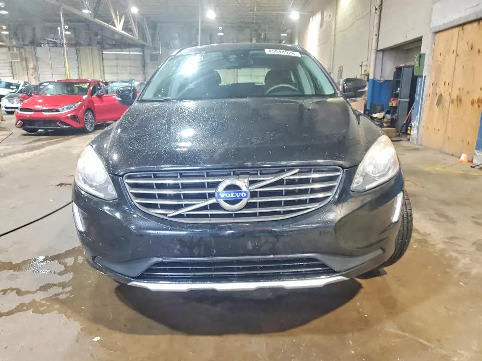 2015 VOLVO XC60 T5  