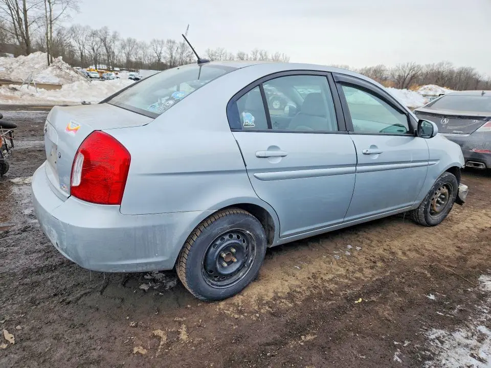 2011 HYUNDAI ACCENT GLS  