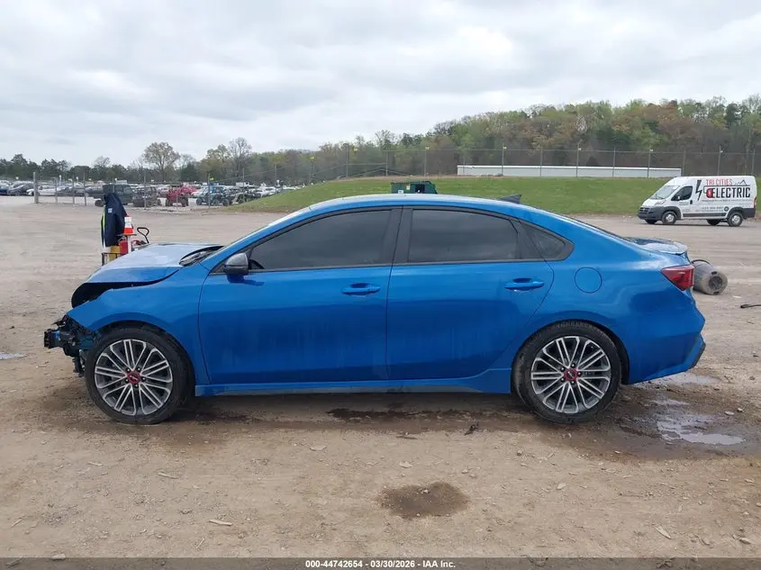2023 KIA FORTE GT