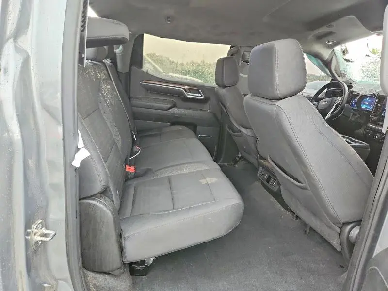 2024 CHEVROLET SILVERADO K1500 LT  