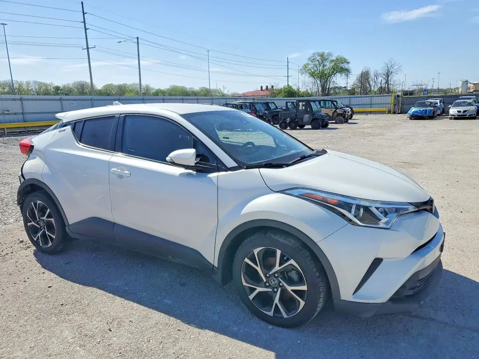 2018 TOYOTA C-HR XLE  