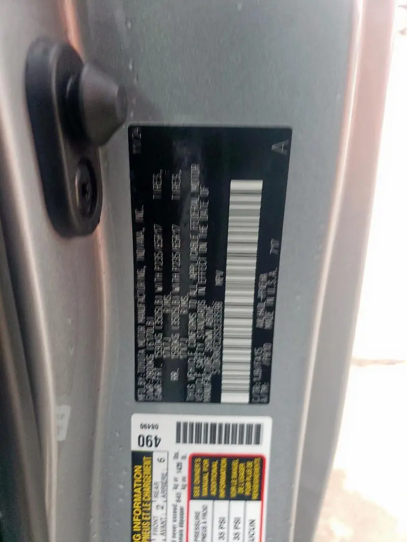 2025 TOYOTA SIENNA LE  