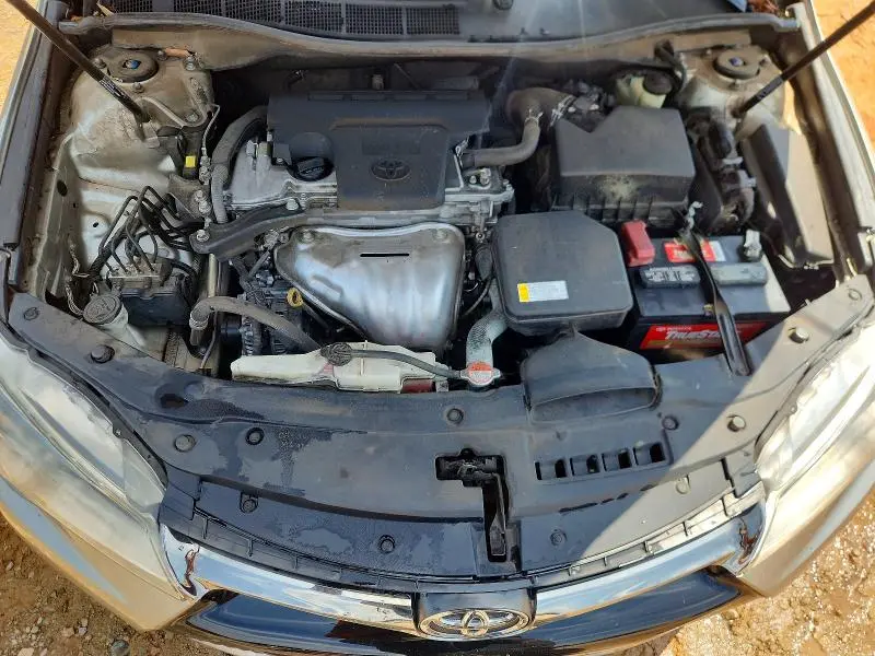 2016 TOYOTA CAMRY SE  