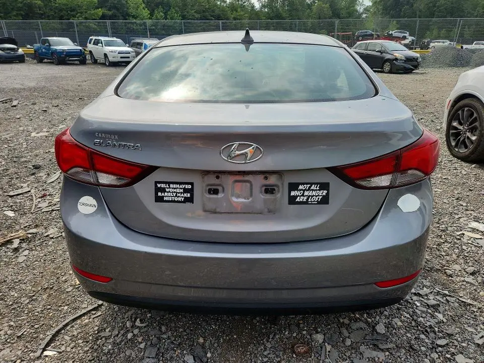 2014 HYUNDAI ELANTRA SE  