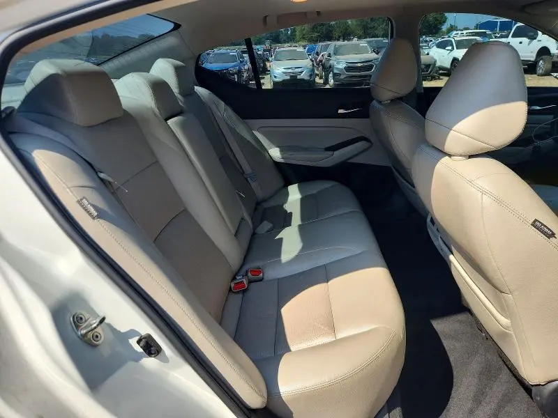 2021 NISSAN ALTIMA SL  