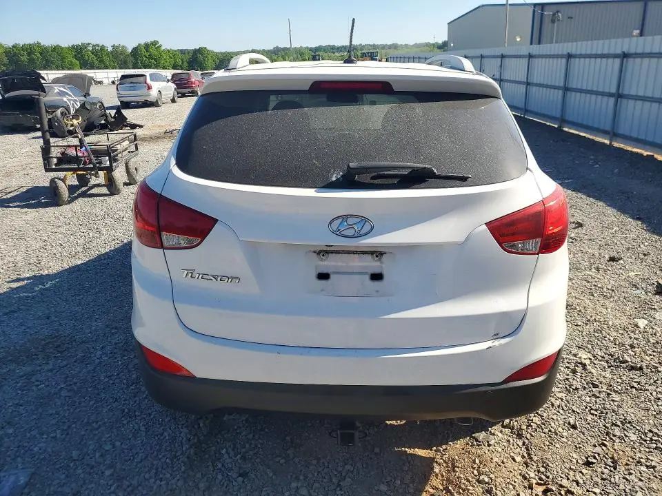 2015 HYUNDAI TUCSON SE  