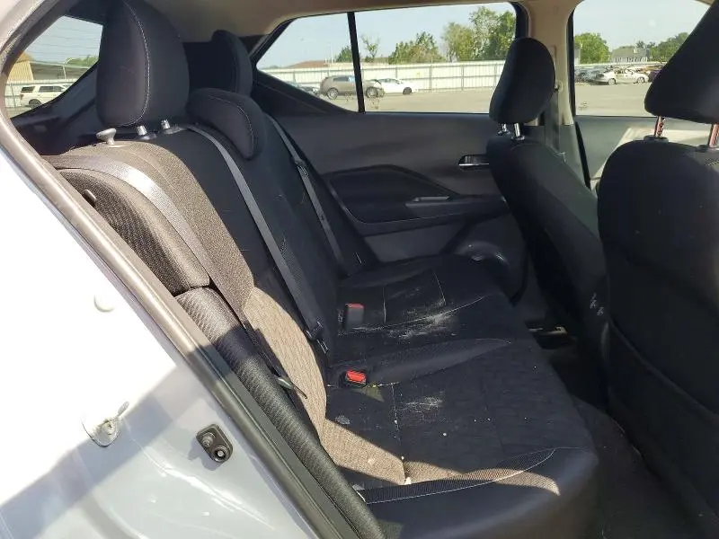 2023 NISSAN KICKS SV  