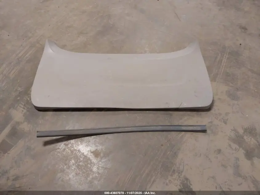 2015 TOYOTA SIENNA LE 8 PASSENGER