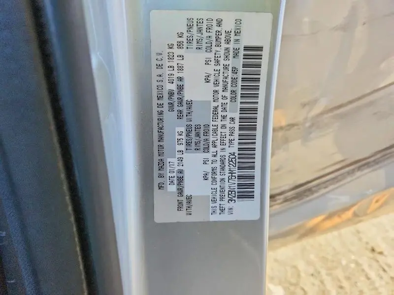 2017 MAZDA 3 TOURING  